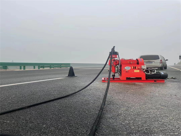 洛川马路路基路面开裂下沉注浆加固灌浆